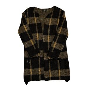 Dress Forum Los Angeles Plaid Black and Tan Women Sweater, S/M